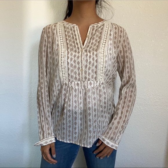 Cute Loft blouse! - Picture 2 of 8